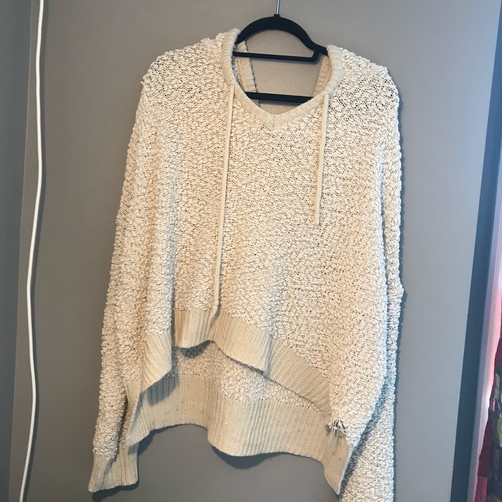 Clay cream sweater with hood
